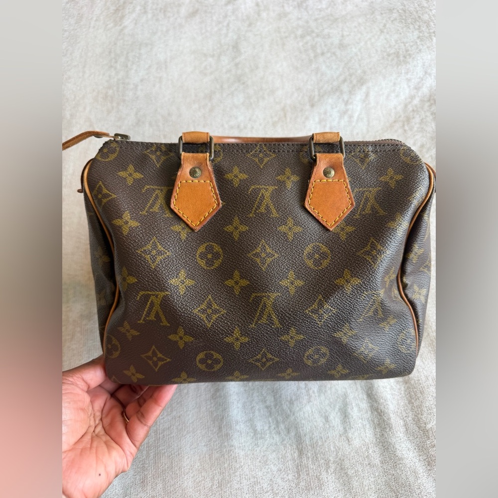 Vintage Louis Vuitton Monogram Speedy 25 - Picture 4 of 16